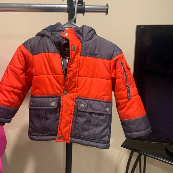 Toddler boys Oshkosh b gosh winter jacket new with out tags size 5 - Picture 1 of 4